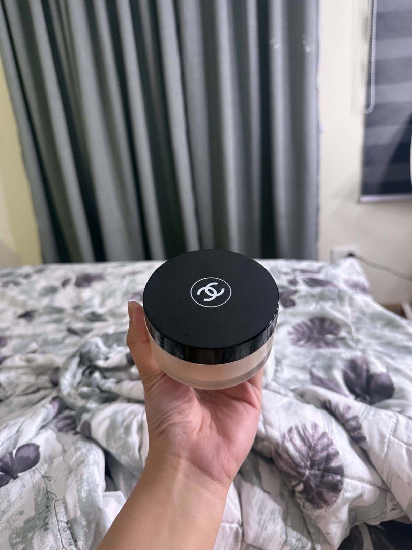 Chanel loose powder (Category: Makeup) located in Cavite. Submitted by rexiedebelen (Listing ID 1467549343, Image 1). Description: Like new condition bought in japan.