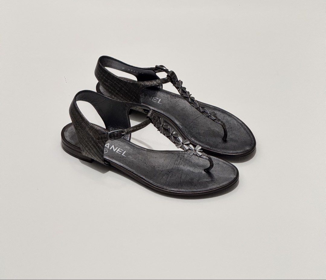Chanel sandals (Category: Flats & Sandals) located in Quezon City. Submitted by byuklph (Listing ID 1467550994, Image 1). Description: Auth💯size 38 excellent condition no inclusion .