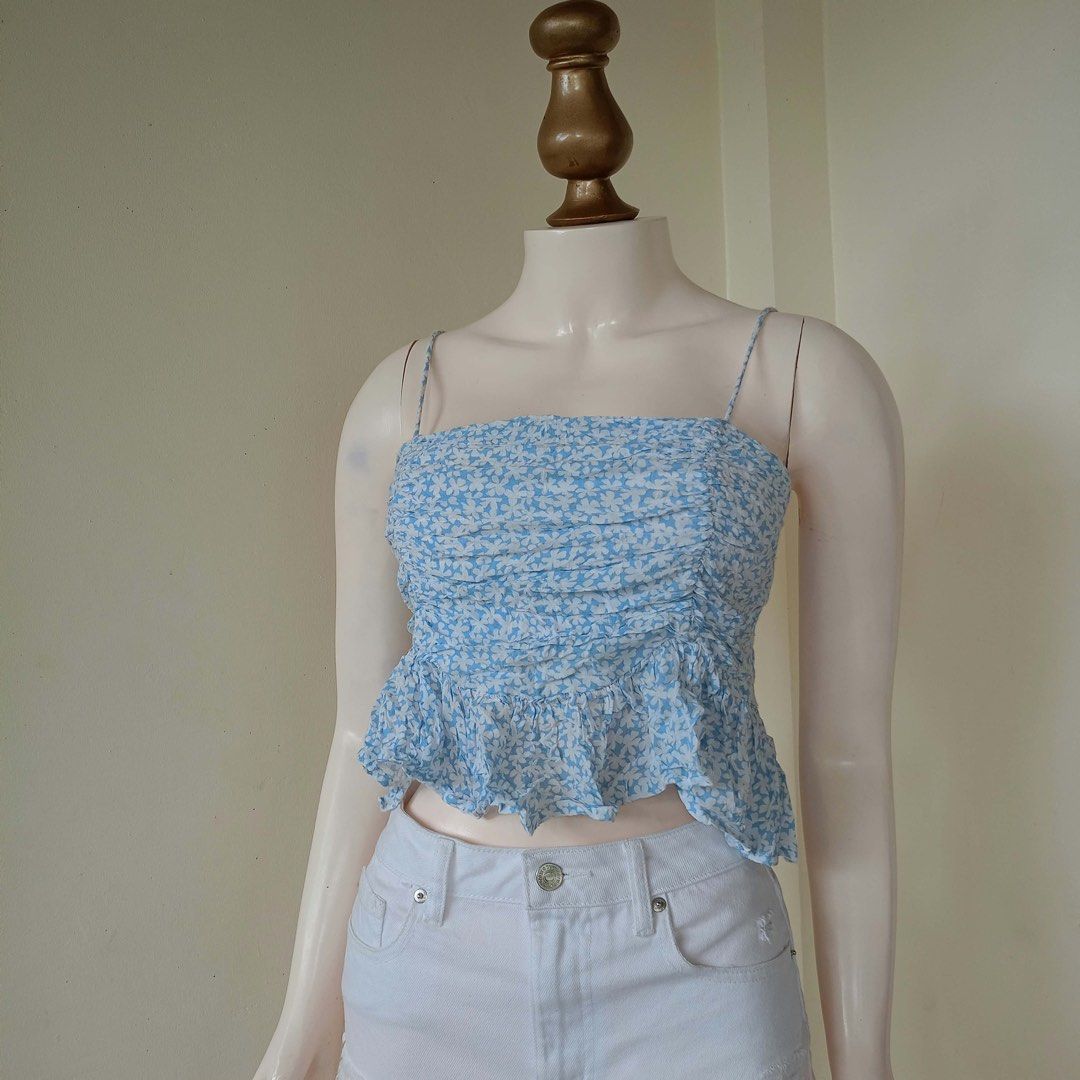 Change floral top (Category: Sleeveless) located in Barugo. Submitted by green.trendsetter (Listing ID 1467364277, Image 1). Description: .