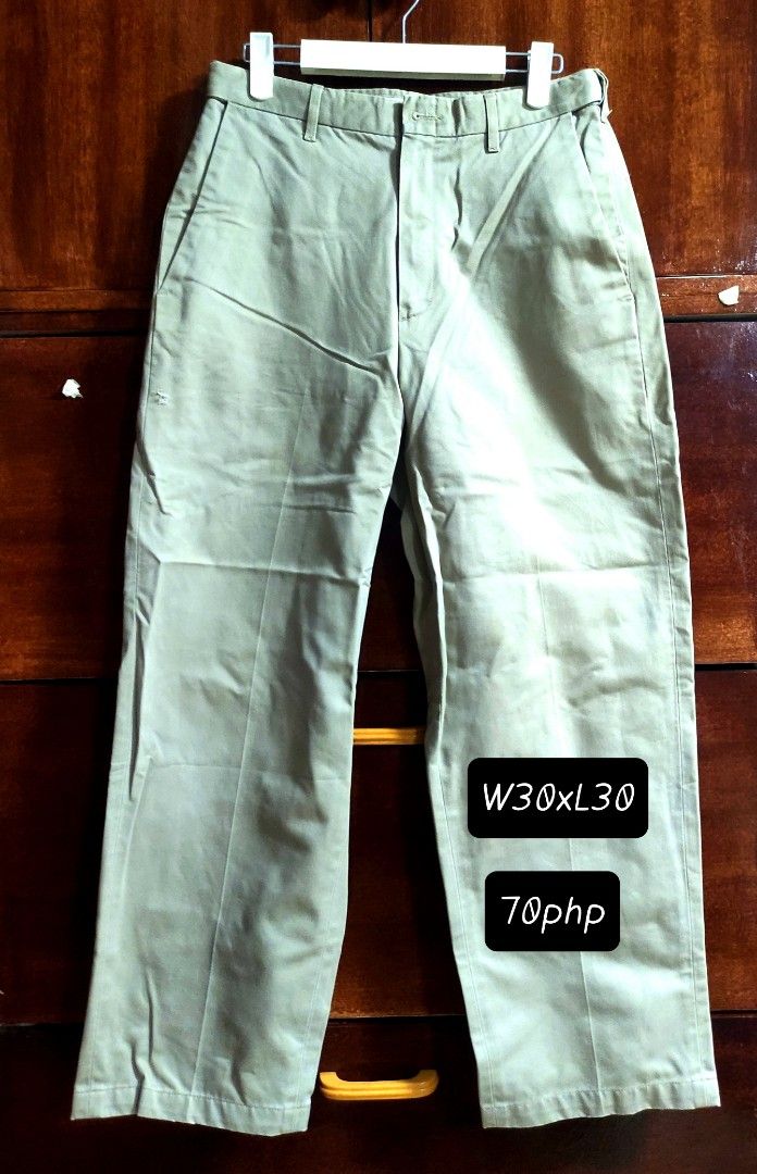 Chinos Pants W30xL30 Green (Category: Chinos) located in Imus. Submitted by catchycat77 (Listing ID 1467567330, Image 1). Description: - Item: Green Chinos Pants - Size: W30 x L30 - Fit: Straight fit - Features: Front pockets, belt loops, clean look - Style Tip: Easy to match with casual shirts or polos - Price: ₱70 only.