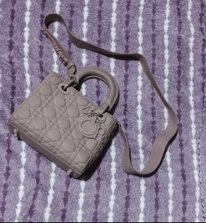(Category: ) located in . Submitted by thriftnijuls (Listing ID 1467481477, Image 1). Description: .