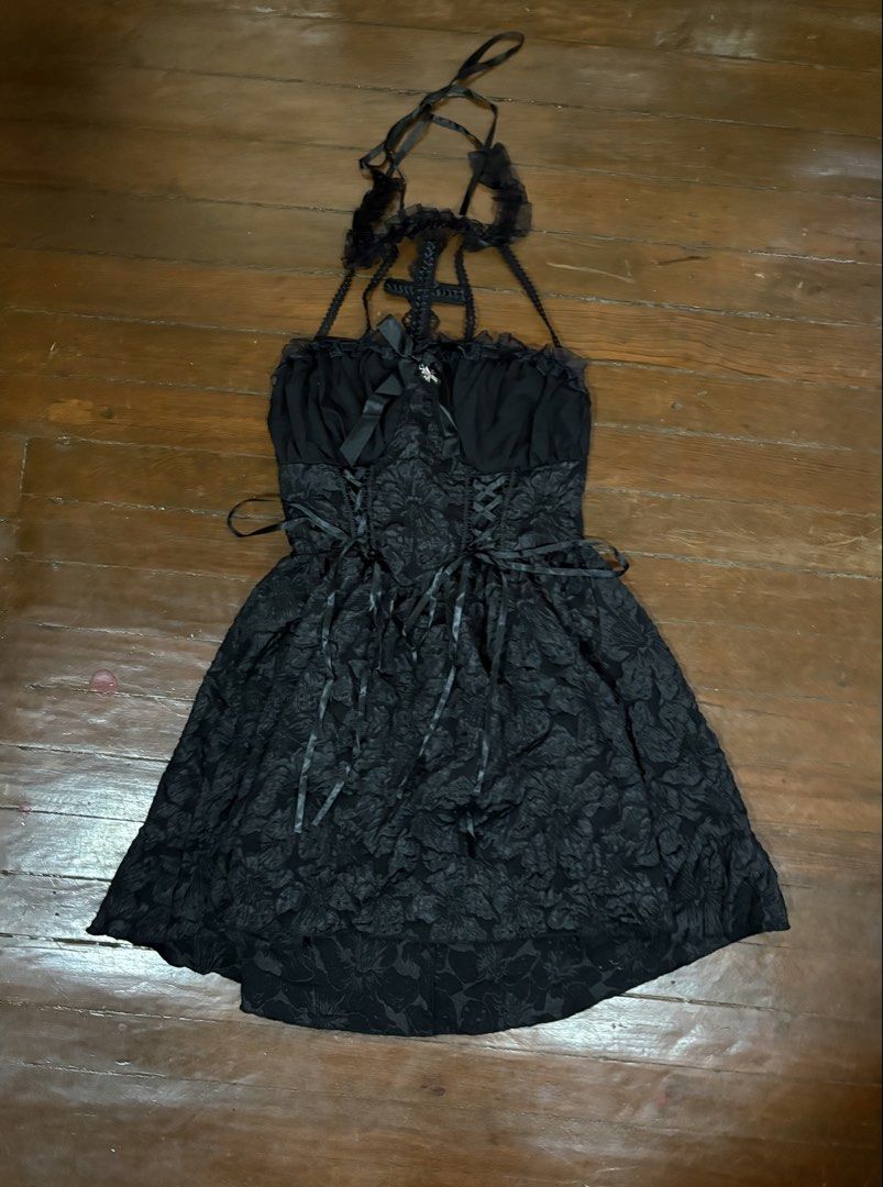 Chrome Cross Goth Corset Bustier Dress (Category: Dresses) located in Manila. Submitted by da.rrel.real (Listing ID 1467453427, Image 1). Description: ⋆˚꩜｡ details ⋆˚꩜｡ size : m on tag best fits : xs-semi medium issues : none color rate : 10/10 .✦ ݁˖ rules .✦ ݁˖ * no return / refund / exchange * you ask for more photos if you're SURE BUYER * shipping fee is shouldered by buyers unless stated otherwise (loc: Baguio City) love, darrel 𝜗𝜚⋆₊˚ .