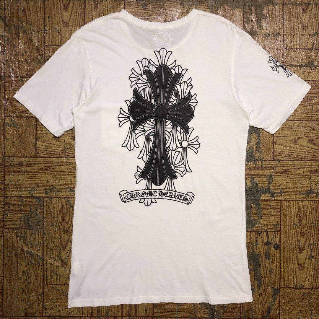 Chrome Hearts Multi-Cross / Cemetery Cross Pocket Tee (Category: Tshirts & Polo Shirts ) located in Dasmarinas. Submitted by corenyxmessy_3rd_account (Listing ID 1467549797, Image 2). Description: width - 20 length - 32.