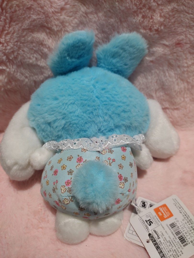 cinnamoroll easter bunny plush (Category: Plushies & Soft Toys) located in Bacoor. Submitted by Exedriae (Listing ID 1467440037, Image 2). Description: need wash sa head part.