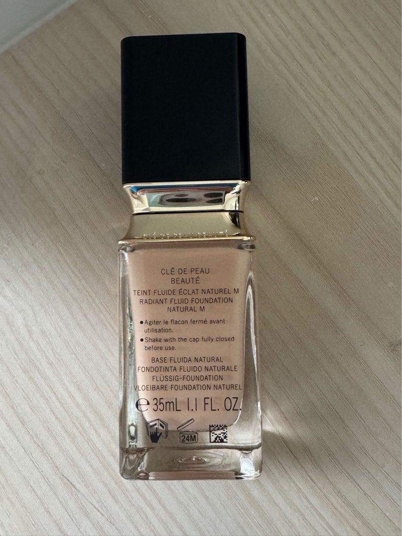 Cle de peau Radiant Fluid Foundation Natural (Category: Makeup) located in Quezon City. Submitted by ciiel (Listing ID 1467403932, Image 2). Description: .