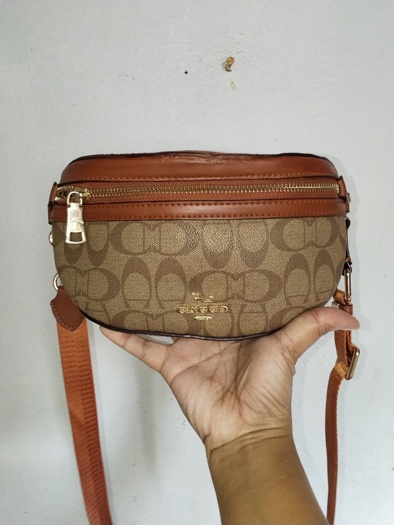 Coach beltbag (Category: Cross-body Bags) located in Cavite. Submitted by bagssection04 (Listing ID 1467366787, Image 1). Description: coach beltbag small size makinis pa body may minimal bubbles O paint lang sa harap not noticeable nmn e.