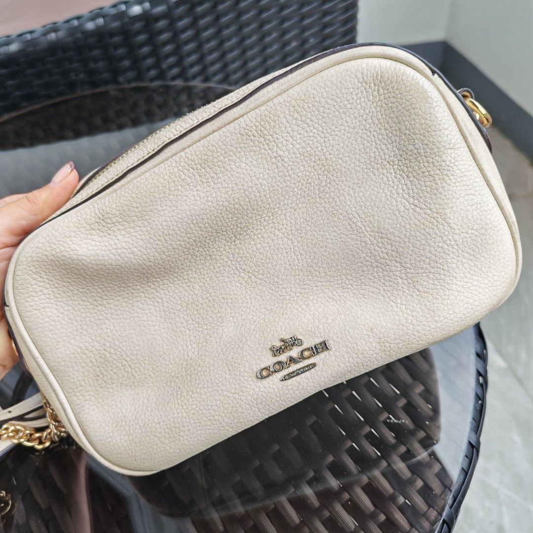 Coach Camera Bag(Project bag) (Category: Luxury Bags & Wallets) located in Baguio. Submitted by north.archive (Listing ID 1467377198, Image 1). Description: bahala na kayu magpaganda uli BAWAL SA MAARTE.
