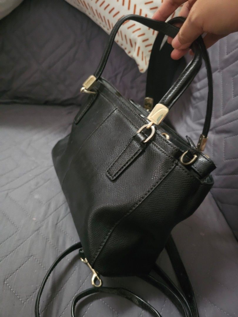 Coach Christie Mini Satchel carryall (Category: Shoulder Bags) located in Manila. Submitted by shopaholicmimi (Listing ID 1467557776, Image 2). Description: 📍preloved with flaws (please see photos) not ergo, legacy, vintage, soho, saddle, zoe, carly, eastwest, patchwork, rare, canvas, signature, laurel, kili.