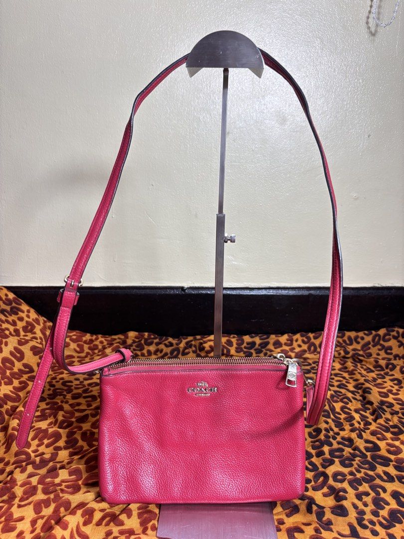 Coach Crossbody Bag (Category: Cross-body Bags) located in Manila. Submitted by earlylifecrisis3 (Listing ID 1467368599, Image 1). Description: Condition 9/10 Measure it by inch Width: 10 Length: 6.5 Depth: 2 Handle:22 •Refund / Returns not allowed allowed •Please do check the dimensions size on labels sometimes are not accurate on the sizing •Ask me before purchasing.