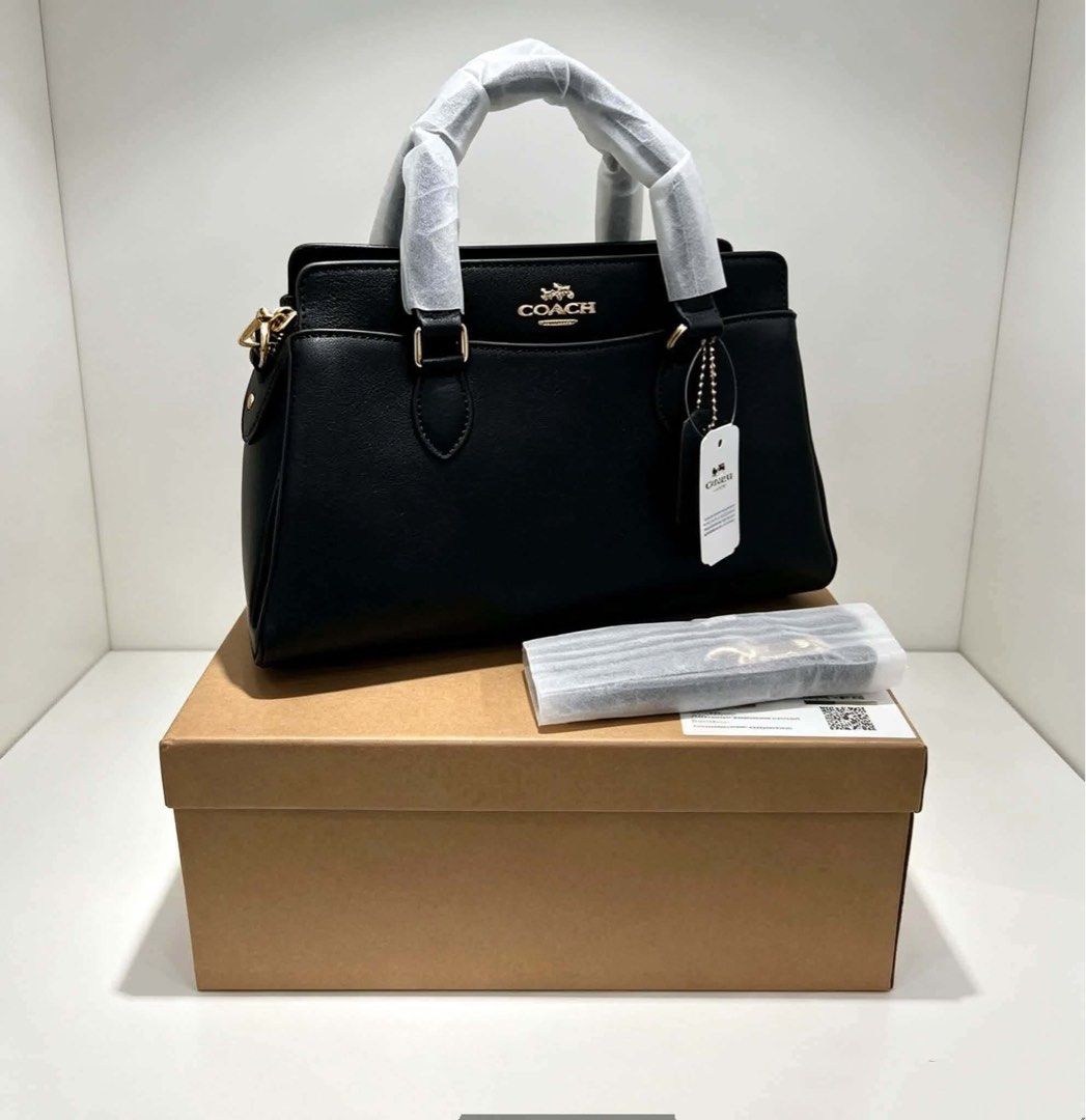 Coach Darcie Carryall (Category: Cross-body Bags) located in Quezon City. Submitted by stuffs.hellyy (Listing ID 1467548341, Image 1). Description: made in Vietnam with box.