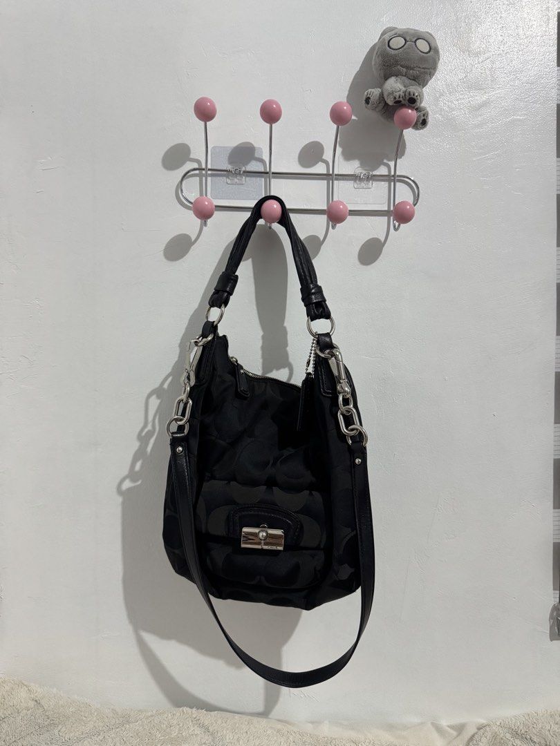 Coach Kristin 2 Way Shoulder Bag (Category: Shoulder Bags) located in Talisay, Batangas. Submitted by pret.sells (Listing ID 1467543485, Image 1). Description: .