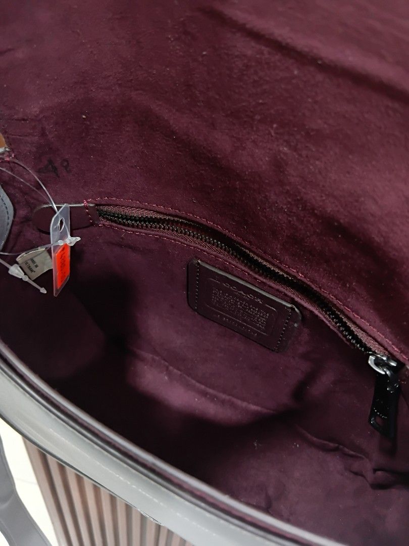 Coach LAST PRICE POSTED (Category: Cross-body Bags) located in Subic. Submitted by AnythingBrandedby_May (Listing ID 1467491008, Image 3). Description: Coach LAST PRICE POSTED.