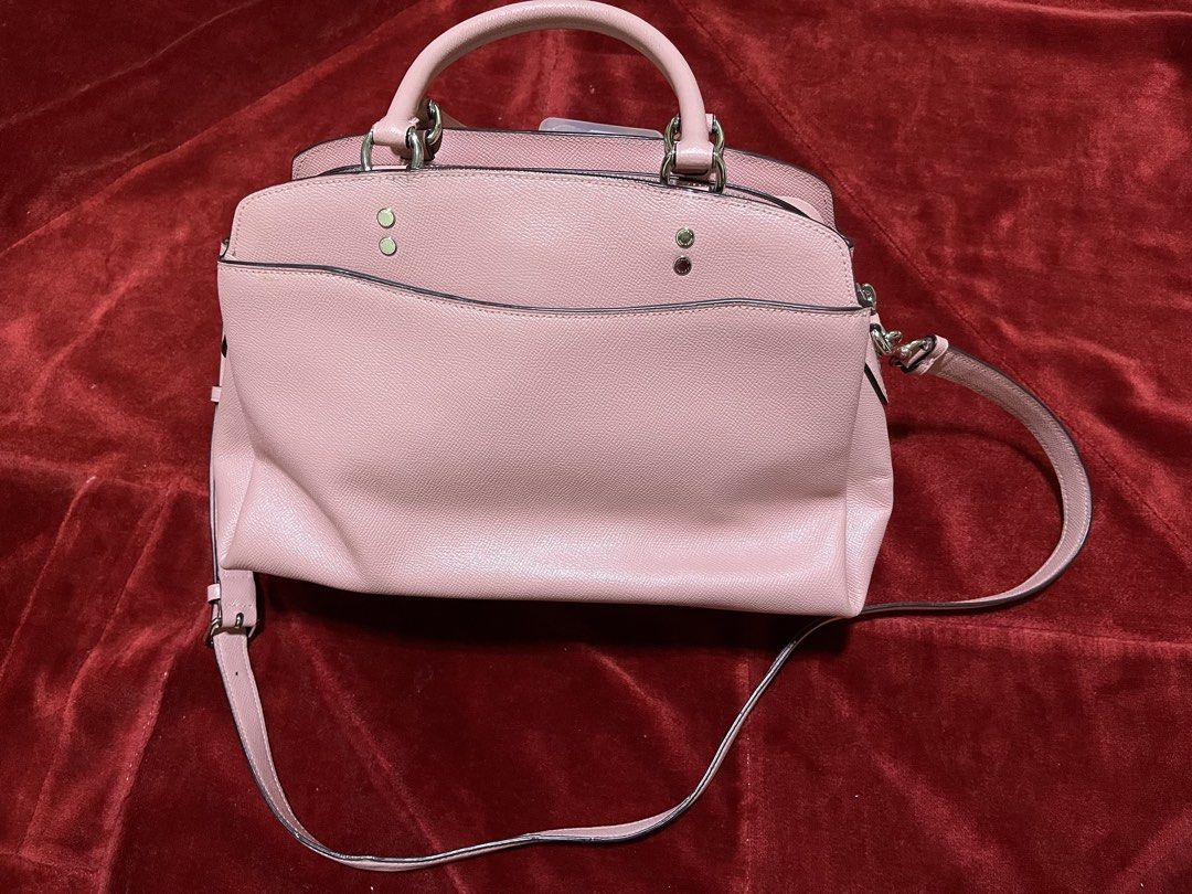 Coach Lillie Carryall (Category: Luxury Bags & Wallets) located in San Pablo. Submitted by lordpocholo (Listing ID 1467376613, Image 2). Description: Coach Lillie Carryall Like new Selling for 8.5k only Orig price $428 With care card With dustbag San Pablo City Laguna meet up or nearby places.