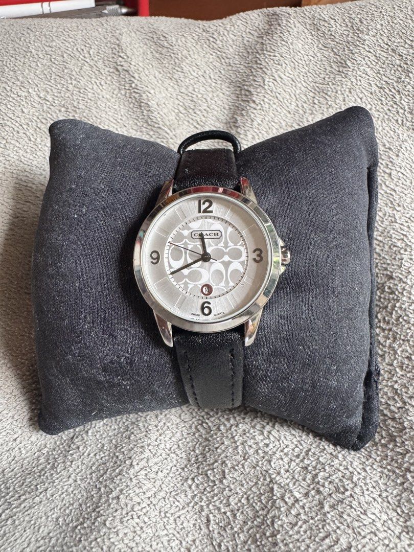 Coach Logo watch vintage (Category: Luxury Watches) located in Muntinlupa City. Submitted by felma31 (Listing ID 1467434558, Image 1). Description: Original Coach Logo Watch w/ Black Leather Band .