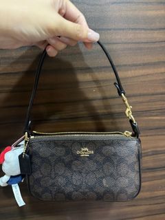 由 noblelion.008441 (刊登 ID 1467485871，圖片 1) 提交，位於 的 (類別：)，說明：。