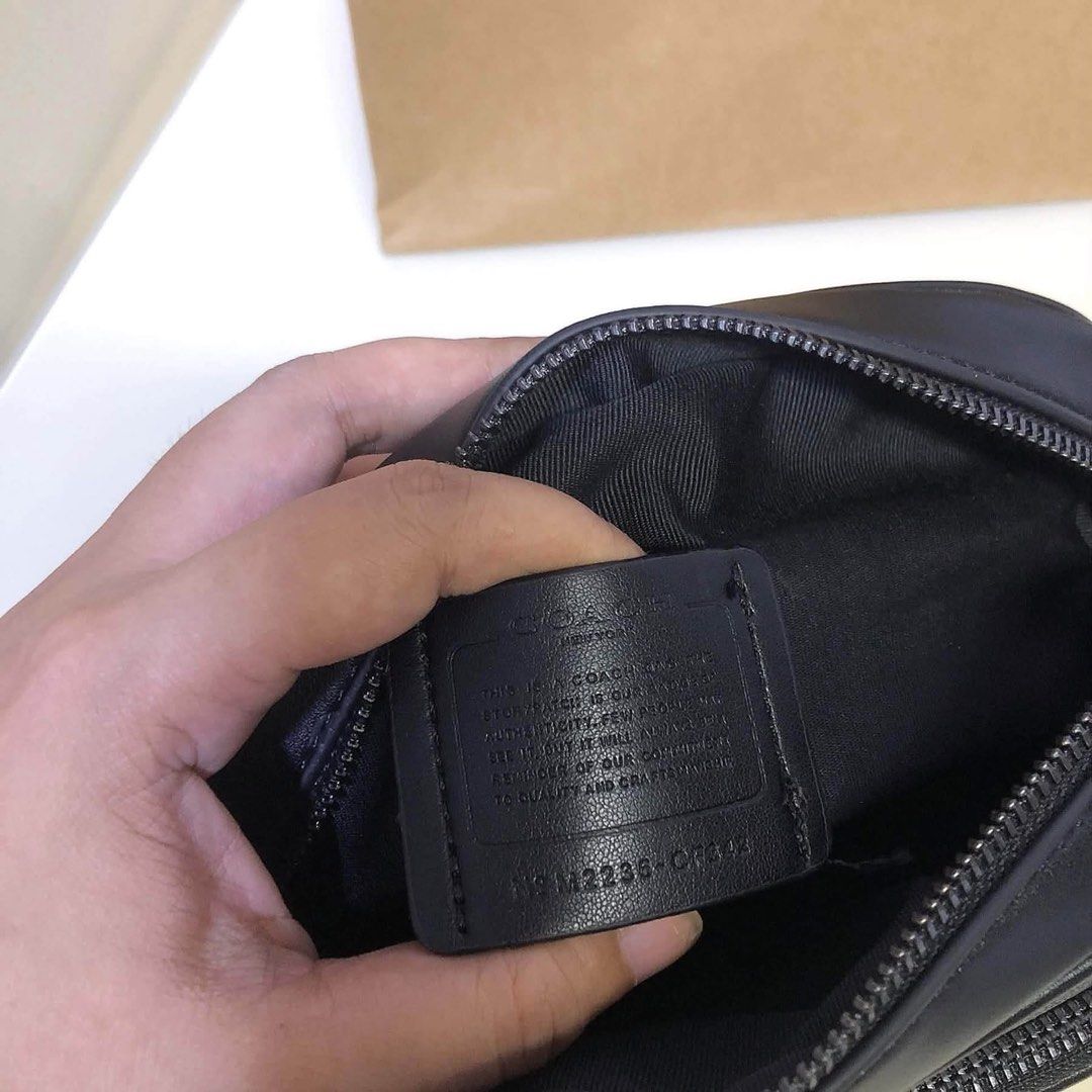 COACH UNISEX BODY BAG (Category: Cots & Cribs) located in Angeles City. Submitted by migs_font29 (Listing ID 1467377316, Image 2). Description: .