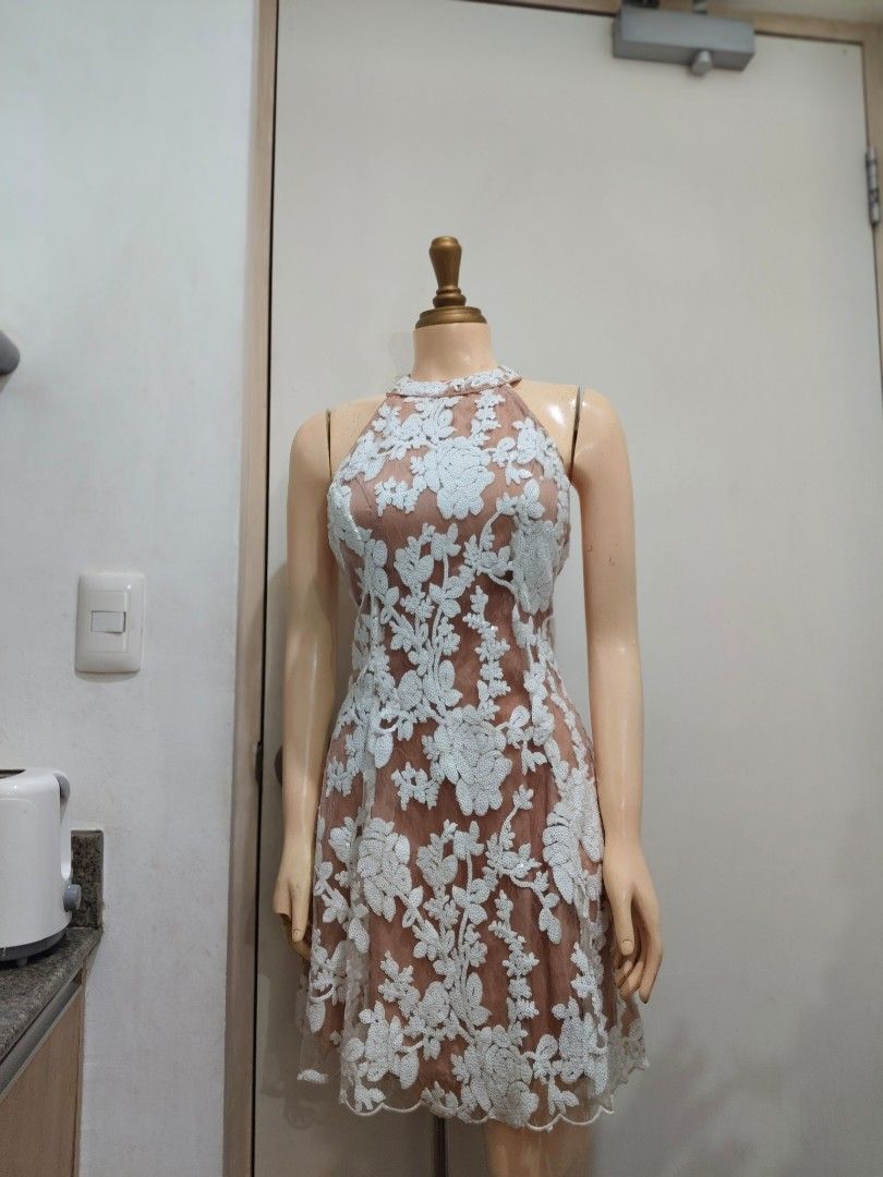 Cocktail Dress (Category: Evening dresses & gowns) located in Manila. Submitted by deleonhann57311 (Listing ID 1467423924, Image 1). Description: Sequence Cocktail Dress padded no need bra knee length backless.