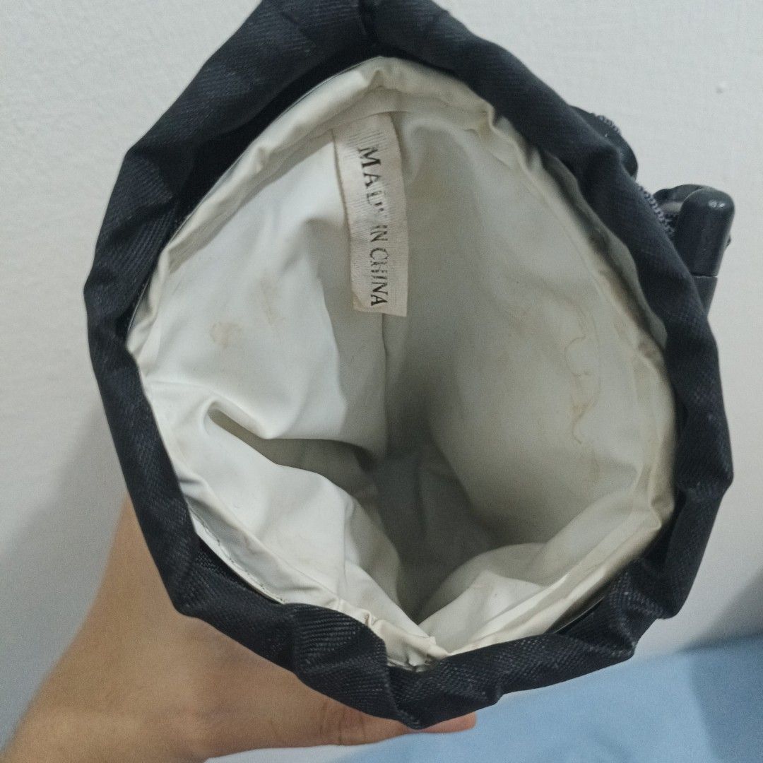 Coleman PET Bottle Holder (Category: Purses & Pouches) located in Manila. Submitted by thearosete (Listing ID 1467564385, Image 3). Description: only needs wash Genuine Coleman mop: gcash mod: j&t (buyer shoulders sf).