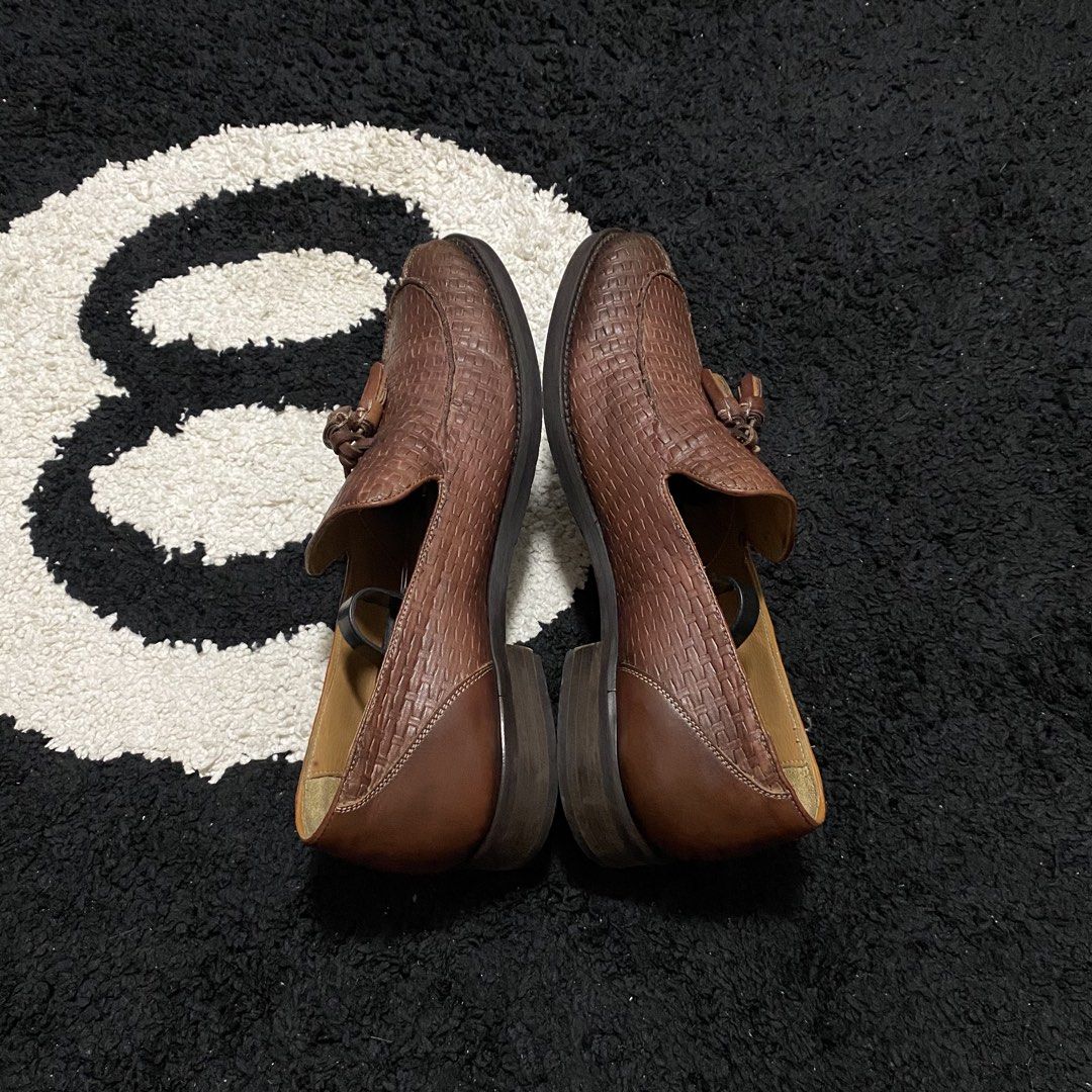 Colombo Loafers Italy (Category: Casual Shoes) located in Danao, Cebu. Submitted by sneaks_cebu (Listing ID 1467408670, Image 3). Description: Colombo loafers Size 8.5us 41eur -no major issues Php 1,750.