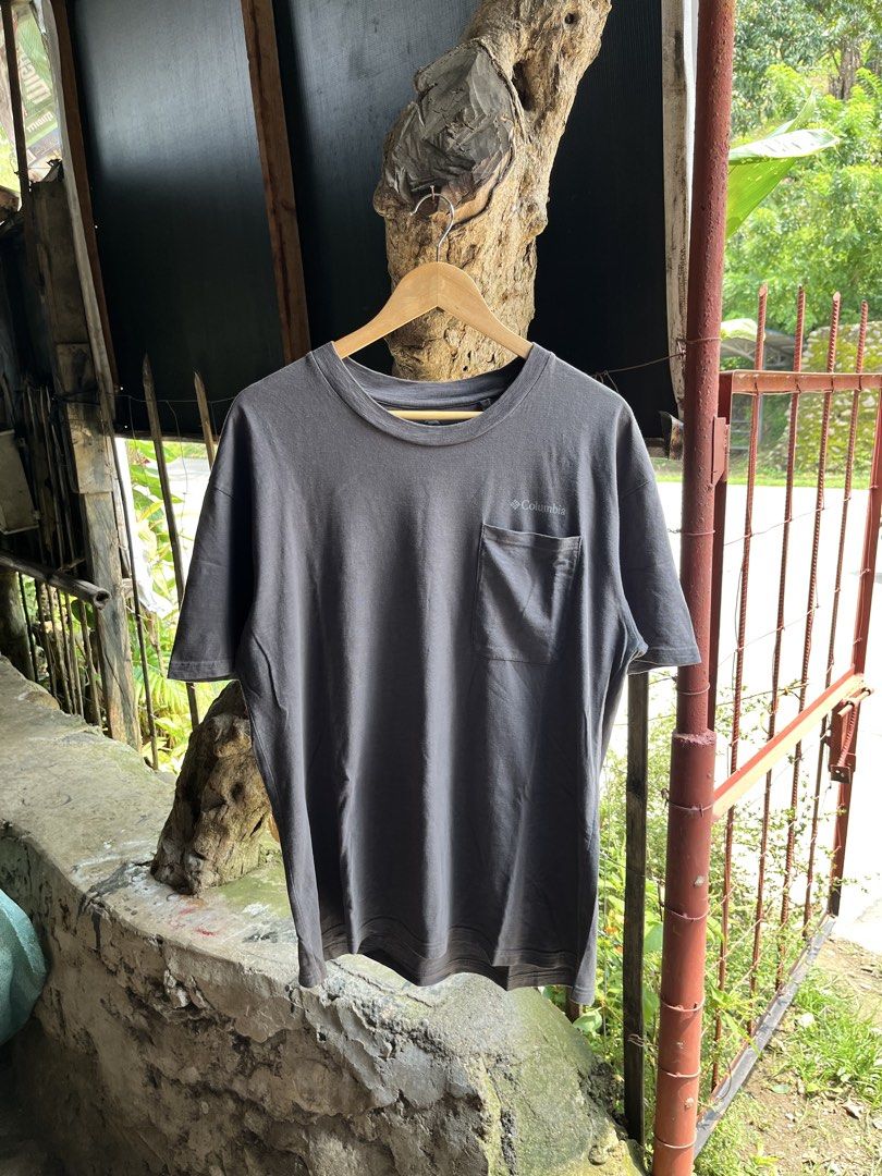 Columbia Conpostable tee (Category: Tshirts & Polo Shirts ) located in Manila. Submitted by hype_caps_apparel_official (Listing ID 1467389742, Image 1). Description: Columbia compostable tee Size L🔥 Dimes 20x27 No issue 499 free ship 📩.