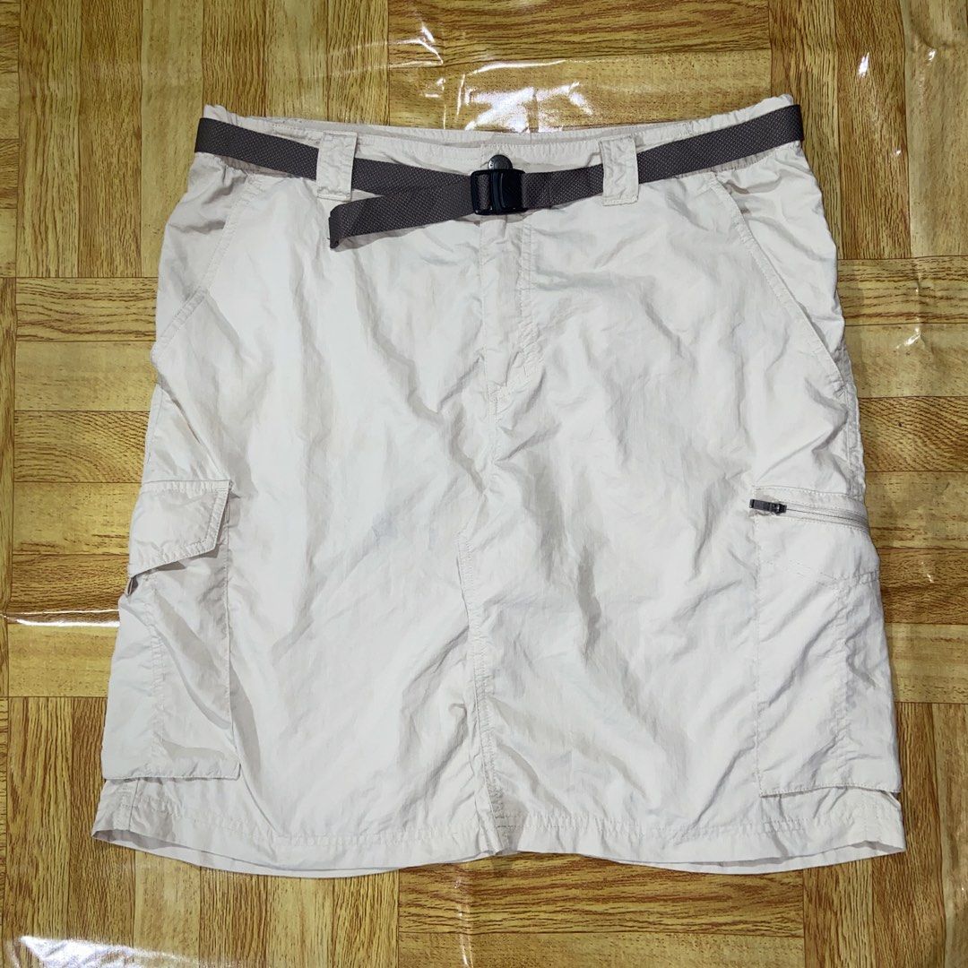 Columbia Outdoor Short (Category: Activewear) located in Dasmarinas. Submitted by thrift2gems (Listing ID 1467602246, Image 2). Description: Columbia Outdoor Short✨ -WIDTH: 34 with belt -LENGTH: 21.5 -LEG OPENING: 11.5 -COLOR RATE: 9.5/10 -CONDITION: 9.5/10 -ISSUE: NEED WASH.