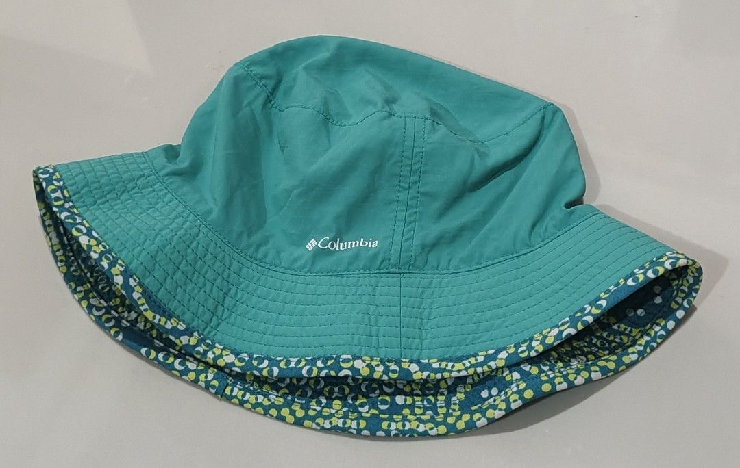Columbia reversible bucket hat drifit (Category: Hats & Beanies) located in Naga. Submitted by otaydenyoks (Listing ID 1467448806, Image 1). Description: one size.