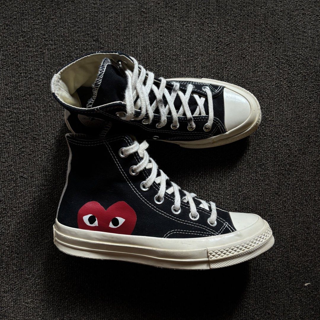 COMME des Garçons PLAY x Converse Chuck 70 High (Category: Sneakers) located in Pasig City. Submitted by bootsoftravel_ph (Listing ID 1467398818, Image 3). Description: COMME des Garçons PLAY x Converse Chuck 70 High used - Good FOR SALE Pair only Free shipping!!! Issue: signs of usage , slight drags Price ₱ 2,500 Size: EU 36.5 / UK 4 / US 6 Guaranteed 100% Legit 💯 We ship nationwide 🚚.