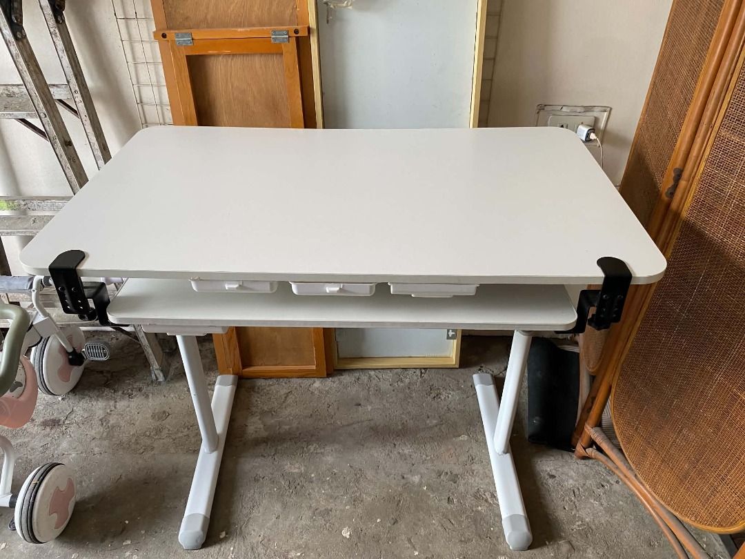 Computer Table Adjustable Height (w/underdesk drawers and laptop drawer) (Category: Tables & Sets) located in Cavite. Submitted by maisonmem (Listing ID 1467494641, Image 3). Description: Computer Table (adjustable height) 4 underdesk drawers underdesk keyboard drawer.