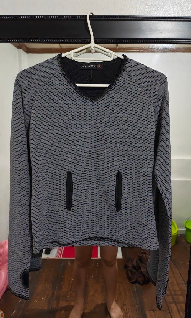 Cop copine (Category: Longsleeves) located in Pasig City. Submitted by huntpicked (Listing ID 1467564064, Image 1). Description: vintage cop copine technical long sleeve top in good condition fits to medium frame..