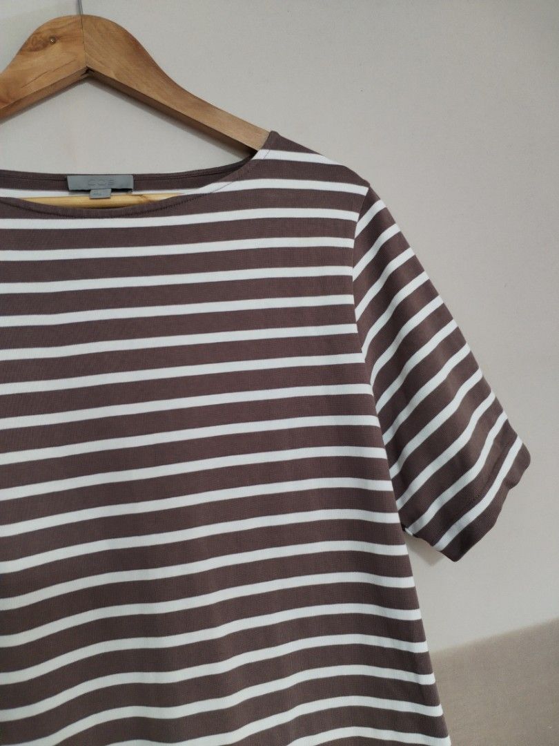 Cos striped too (Category: Shirts) located in Lucena. Submitted by styleddsc (Listing ID 1467364098, Image 3). Description: Small on tag fits medium to large.