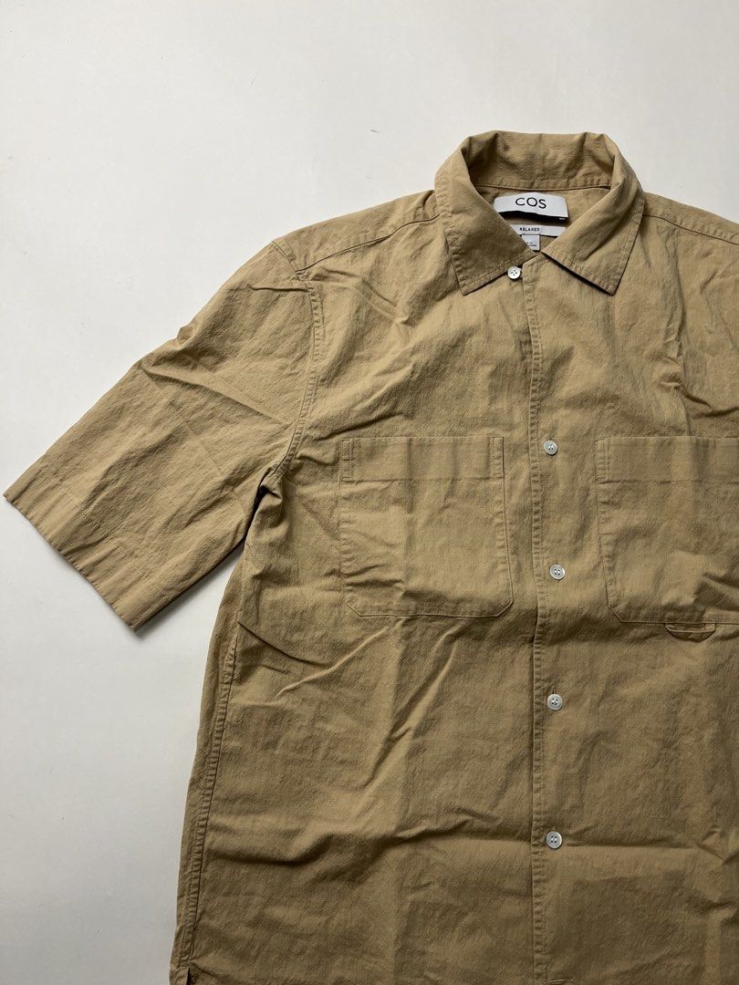 COS Utility Shirt (Category: Formal Shirts) located in Makati City. Submitted by ufcknwthbst (Listing ID 1467467845, Image 2). Description: 21 inch width 27 inch length 9.5/10 condition No issue.