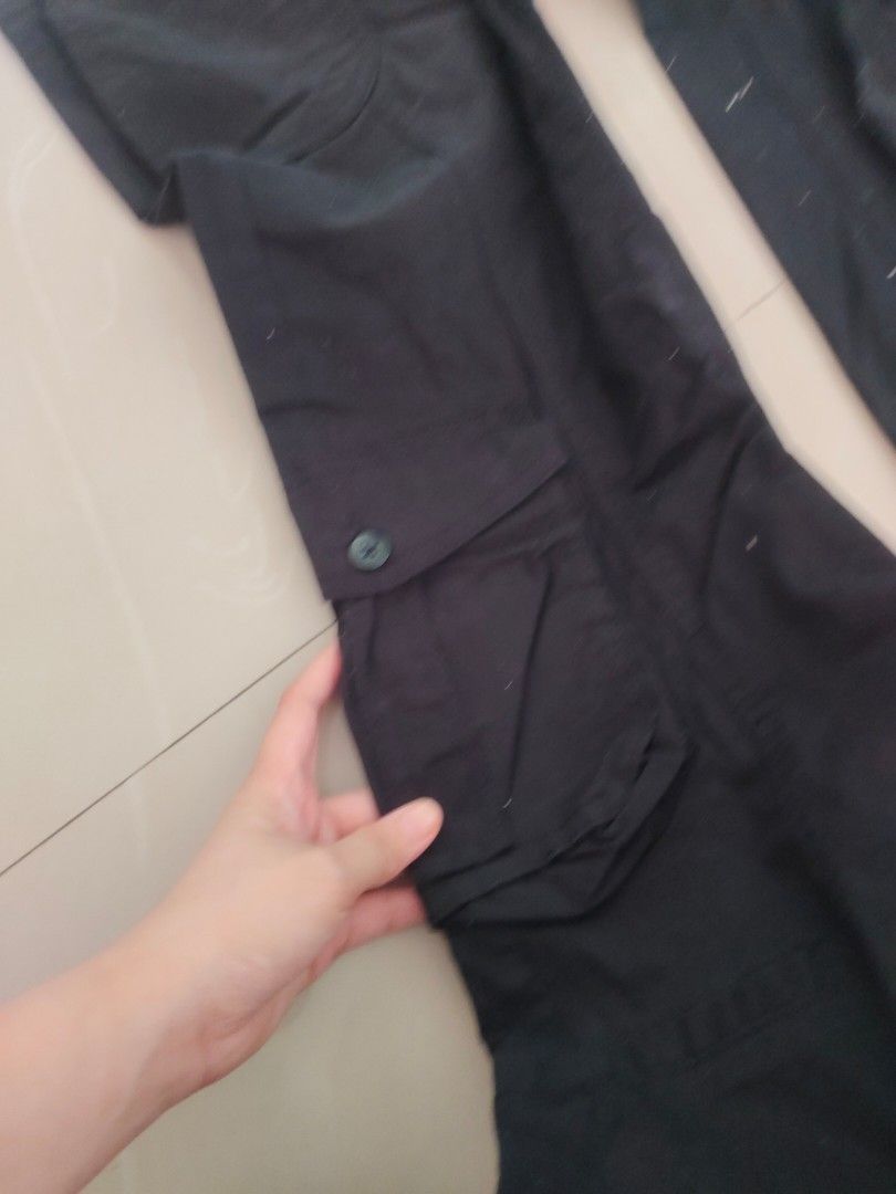 Cotton on cargo pants (Category: Jeans) located in Aliaga. Submitted by kmapparel (Listing ID 1467601400, Image 2). Description: Size 22 L- 40.