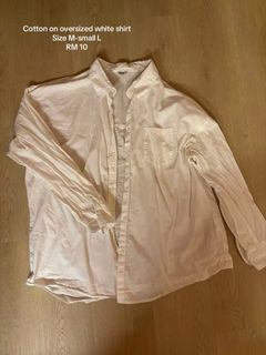 (Category: ) located in . Submitted by rosee.wardrobe (Listing ID 1467393461, Image 1). Description: .