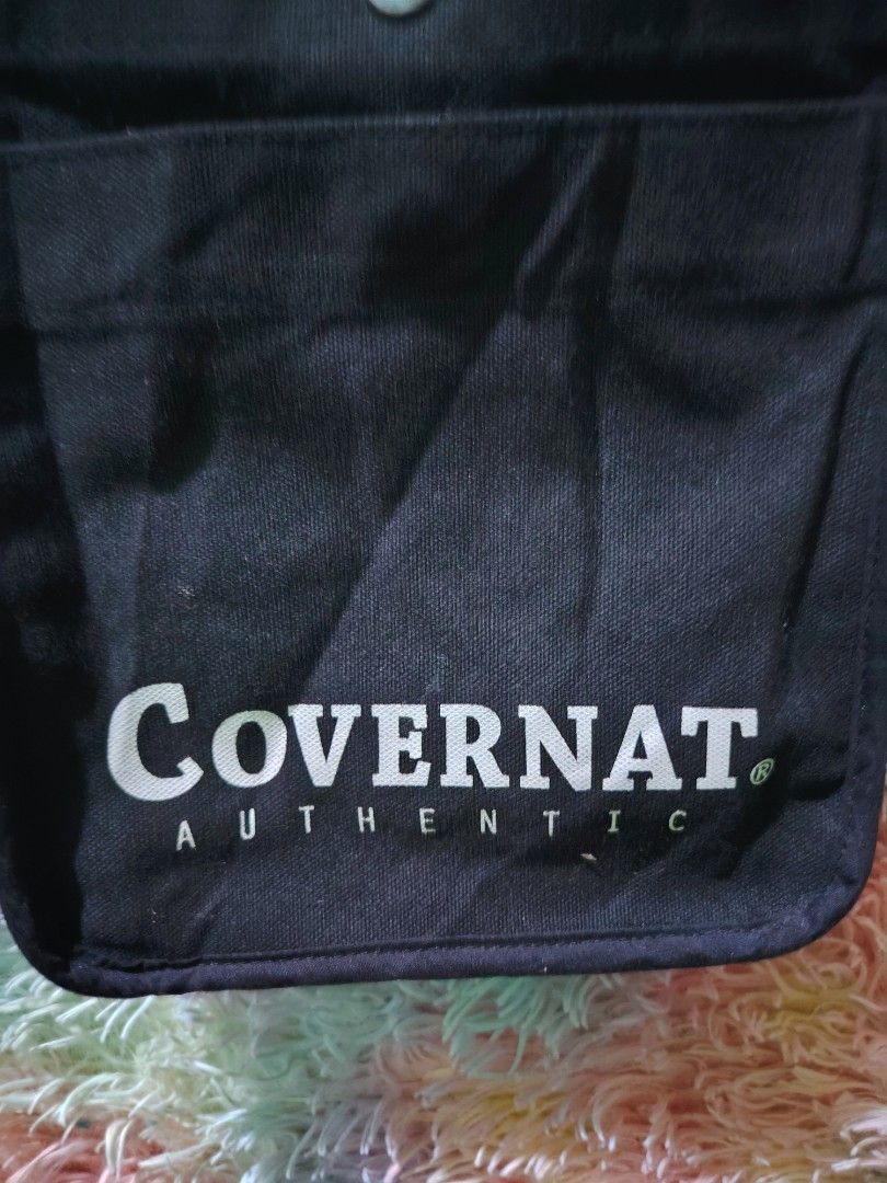 Covernat Authentic Logo Small Canvas Crossbody Bag (Category: Sling Bags) located in Palo. Submitted by ubnathrifteez (Listing ID 1467502548, Image 2). Description: for adults. ganda ng fit niya sobrang bago pa di lugi pera niyo dito COLOR RATE; 10/10 CONDITION; LIKE NEW ISSUE ; NONR.