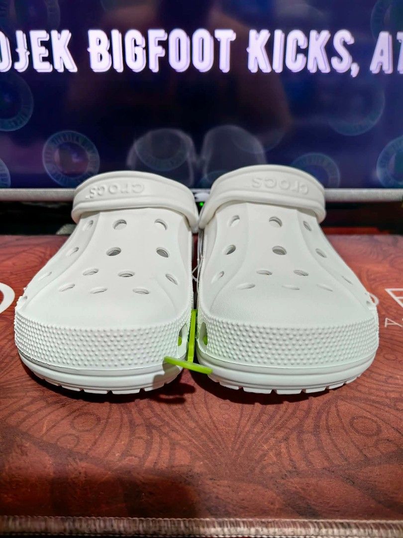 Crocs Baya clog size 13 US (Category: Slippers & Slides) located in Pasig City. Submitted by titojek (Listing ID 1467448676, Image 2). Description: ⚠️ For sale only. 🔥 Brand new and legit Cr0cs Baya clog size 13 US. 💵 2,400. Fixed price (3,495 SRP) 🛵 Lalamove or Grab ✈️ J&T and JRS (no rush shipping) 💳 Payment • Gcash or Security Bank ❌ Wala na akong meet up. ❌ Walang COD/COP. ❌ Walang Sh0pee checkout. 📍Pinagbuhatan, Pasig City 💡Actual prod