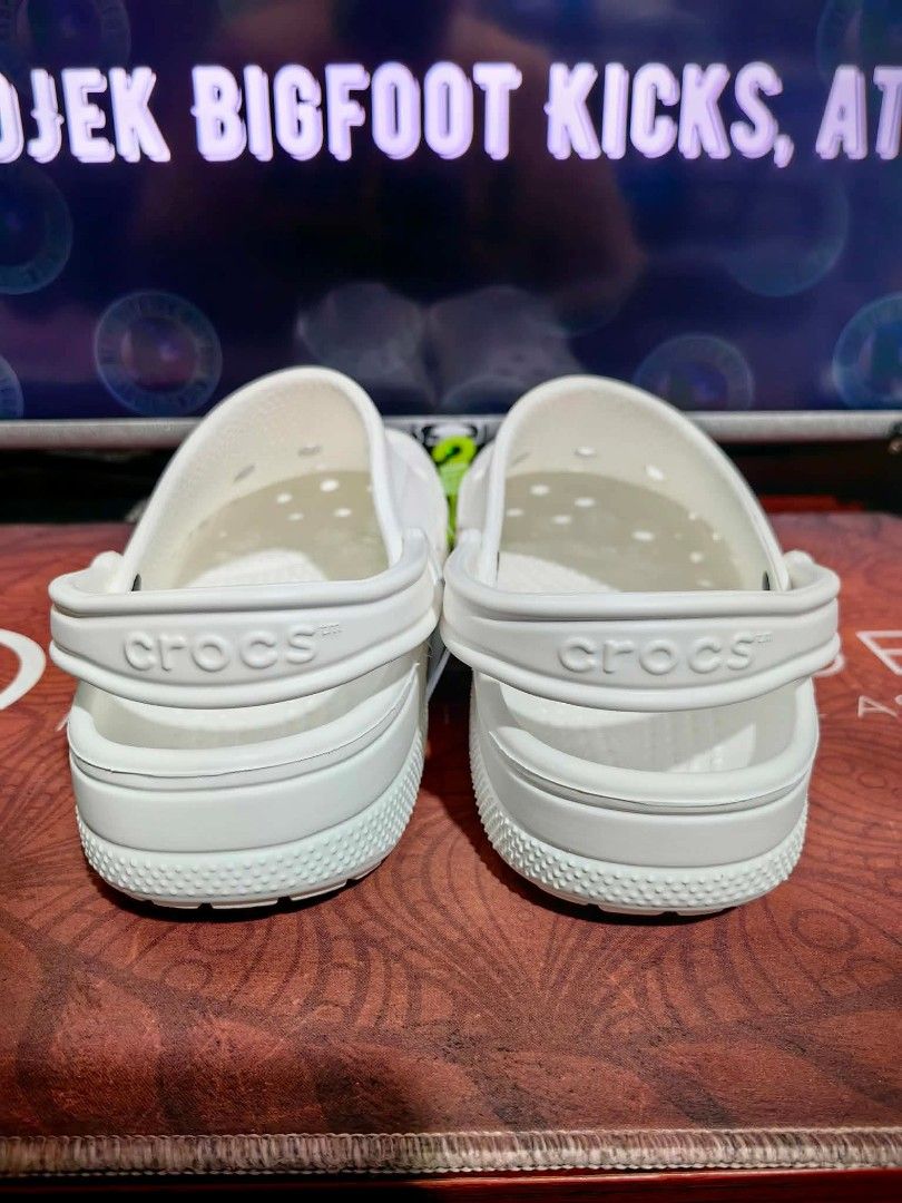 Crocs Baya clog size 13 US (Category: Slippers & Slides) located in Pasig City. Submitted by titojek (Listing ID 1467448676, Image 3). Description: ⚠️ For sale only. 🔥 Brand new and legit Cr0cs Baya clog size 13 US. 💵 2,400. Fixed price (3,495 SRP) 🛵 Lalamove or Grab ✈️ J&T and JRS (no rush shipping) 💳 Payment • Gcash or Security Bank ❌ Wala na akong meet up. ❌ Walang COD/COP. ❌ Walang Sh0pee checkout. 📍Pinagbuhatan, Pasig City 💡Actual prod