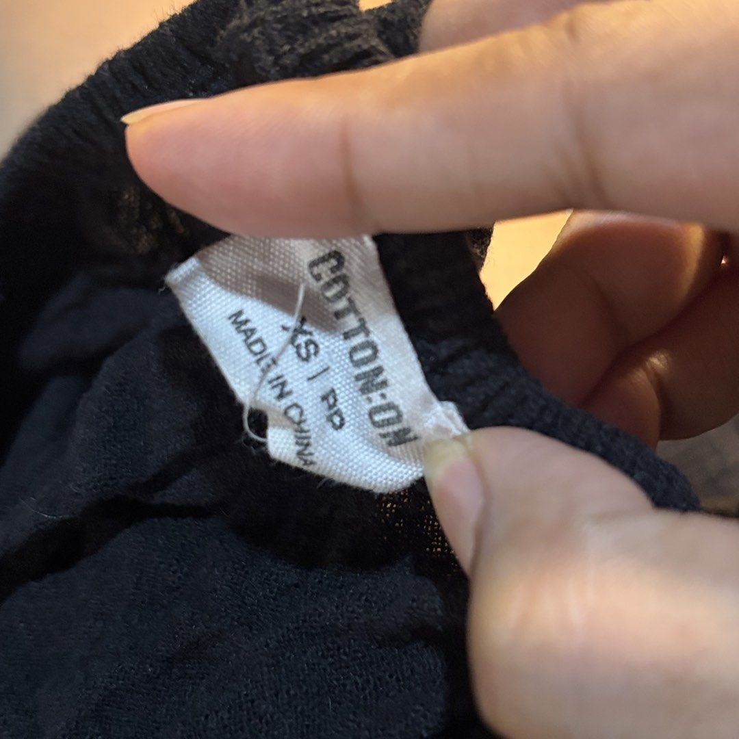 Croptop (Category: Blouses) located in Mandaluyong City. Submitted by cinnamonstreet.ph (Listing ID 1467403296, Image 3). Description: Please check photos for reference Note: No when worn, too small for me Location: Mandaluyong MOP: Maya Delivery: Grab or Lalamove #Bershka #Zara #Mango #HM #Pullandbear.