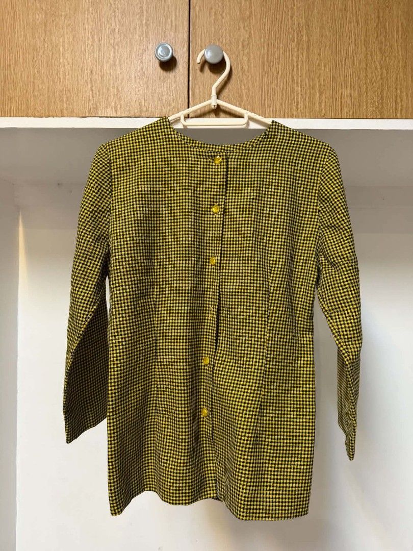 Cute Blazer (Category: Others Tops) located in Manila. Submitted by atozstuff (Listing ID 1467453751, Image 1). Description: .