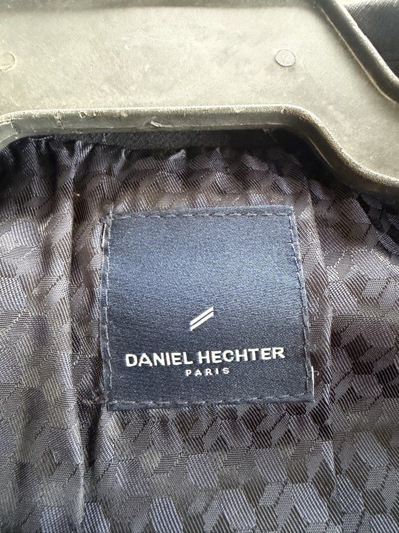 Daniel Hechter Paris Black Suit Blazer Jacket (Category: Coats, Jackets and Outerwear) located in Muntinlupa City. Submitted by j_aseneta (Listing ID 1467451882, Image 3). Description: Daniel Hechter Paris black suit blazer. Dims: Chest: 22 in Shoulder: 20 in Length: 28 in 1. Two-button front closure, notched lapels. 2. Structured shoulders, long sleeves with button cuffs. 3. Flap pockets at the waist plus a welt pocket on the chest. 4. Patterned