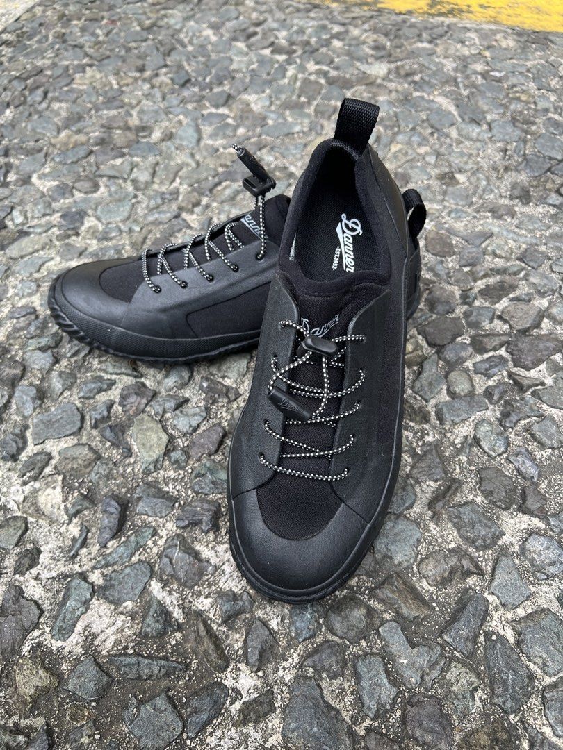Danner Wraptop Lace LT (Category: Sneakers) located in Manila. Submitted by -handpick- (Listing ID 1467475039, Image 1). Description: Danner Wraptop Lace LT lightweight, waterproof outdoor rubber and neoprenesneaker featuring a quick-release toggle lacing system. Size : US 8 Sign of wear in good condition .