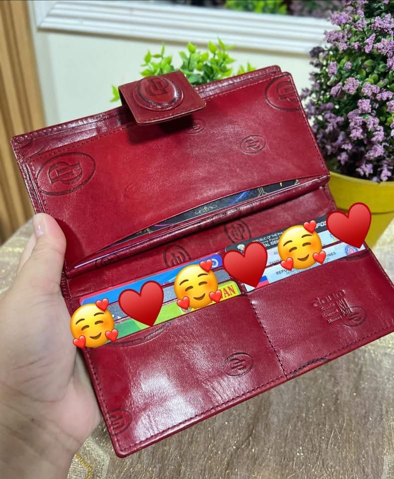 DAUM bifold leather long wallet (Category: Wallets & Card holders) located in Lapu Lapu. Submitted by glamorouslybeautiful8.0 (Listing ID 1467494550, Image 2). Description: Letting goooo my baby… the Car•Tier lookALike♥️🥰♥️♥️ ☘️👜♥️DAUM genuine leather bifold long wallet (vintage) PreL🌸ved whooaaahhhh soo gorgeous piece‼️‼️‼️ many compartment photo slots, card slots, bill slots and coin slot normal sign of usage durable💕 👄flaws: scratches on 