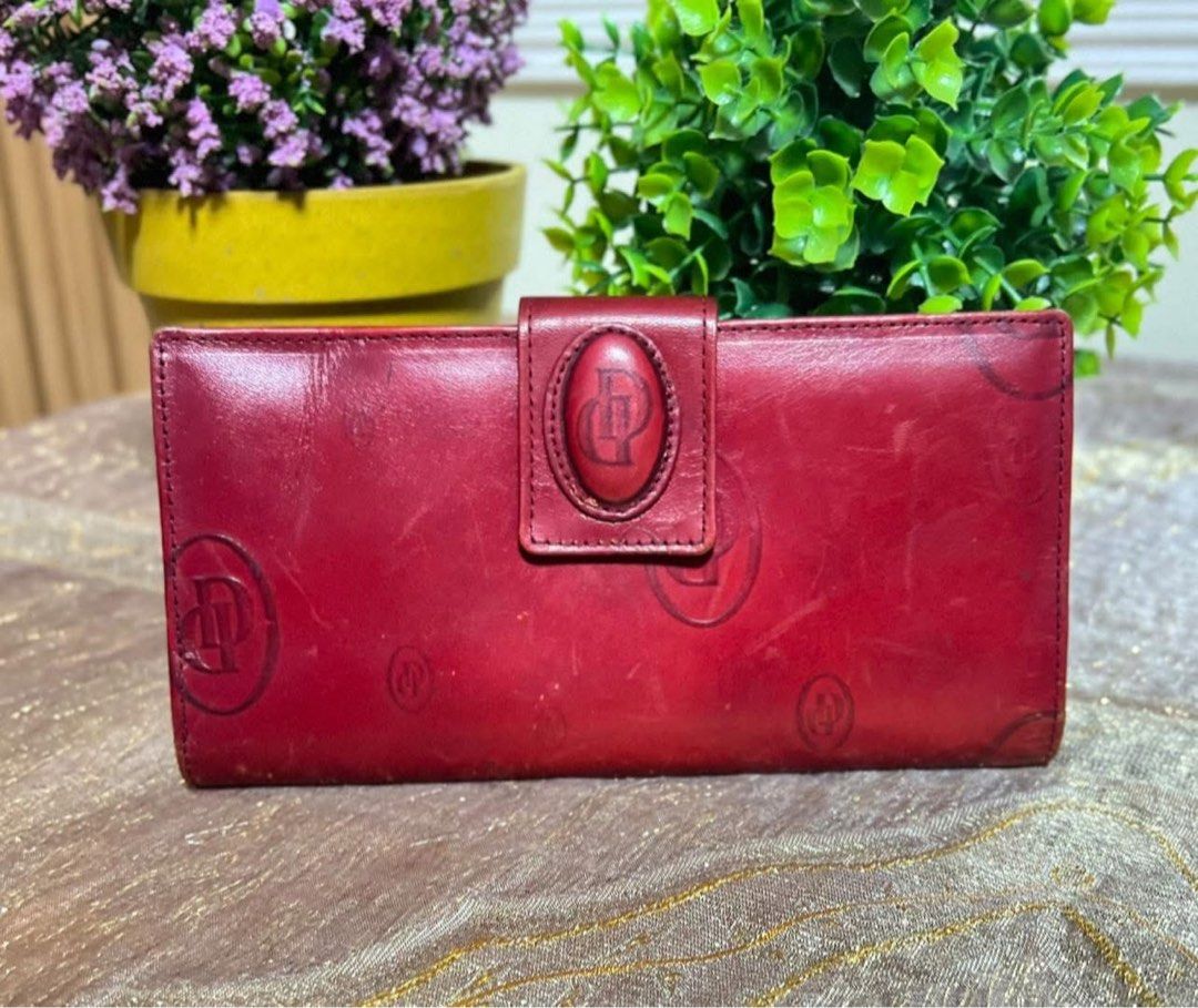 DAUM bifold leather long wallet (Category: Wallets & Card holders) located in Lapu Lapu. Submitted by glamorouslybeautiful8.0 (Listing ID 1467494550, Image 1). Description: Letting goooo my baby… the Car•Tier lookALike♥️🥰♥️♥️ ☘️👜♥️DAUM genuine leather bifold long wallet (vintage) PreL🌸ved whooaaahhhh soo gorgeous piece‼️‼️‼️ many compartment photo slots, card slots, bill slots and coin slot normal sign of usage durable💕 👄flaws: scratches on 