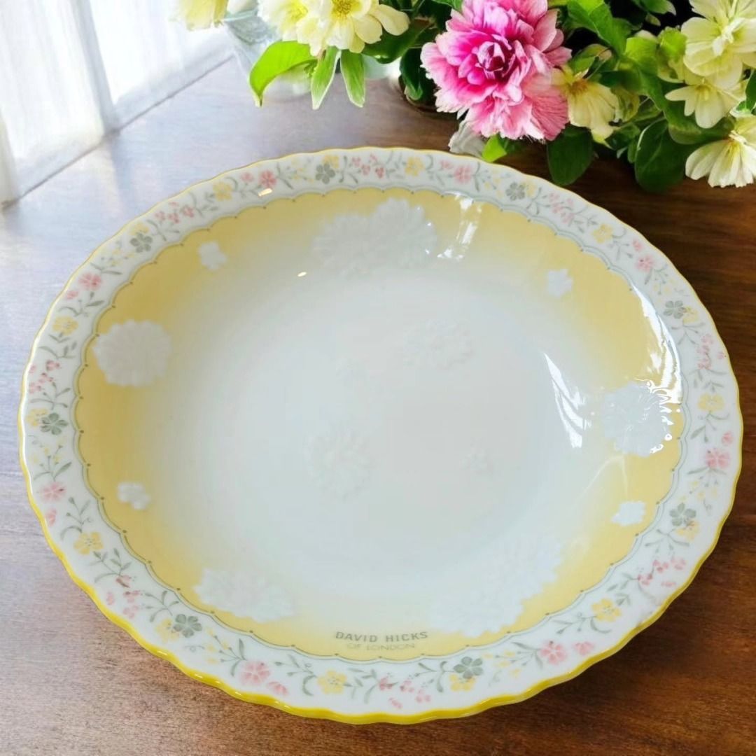 David Hicks Serving Bowl (Category: Vases & Decorative Bowls) located in Taguig. Submitted by poshdepot_ (Listing ID 1467436655, Image 1). Description: David Hicks Serving Bowl 9" x 8.5" Good condition .