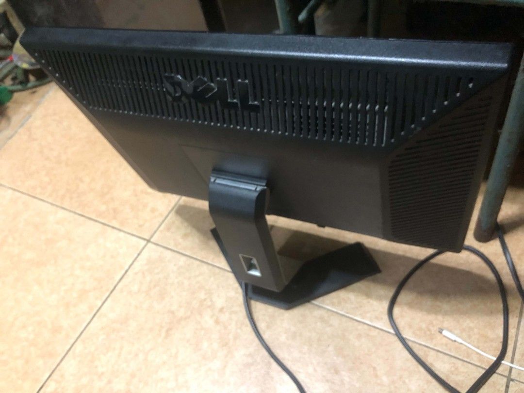 Dell E228WFP (Category: Monitor Screens) located in Manila. Submitted by ron_technthrift.2 (Listing ID 1467372387, Image 2). Description: Dell E228WFP 22-inch widescreen monitor Inclusion:power cord No issue 1.5k Tondo manila loc.