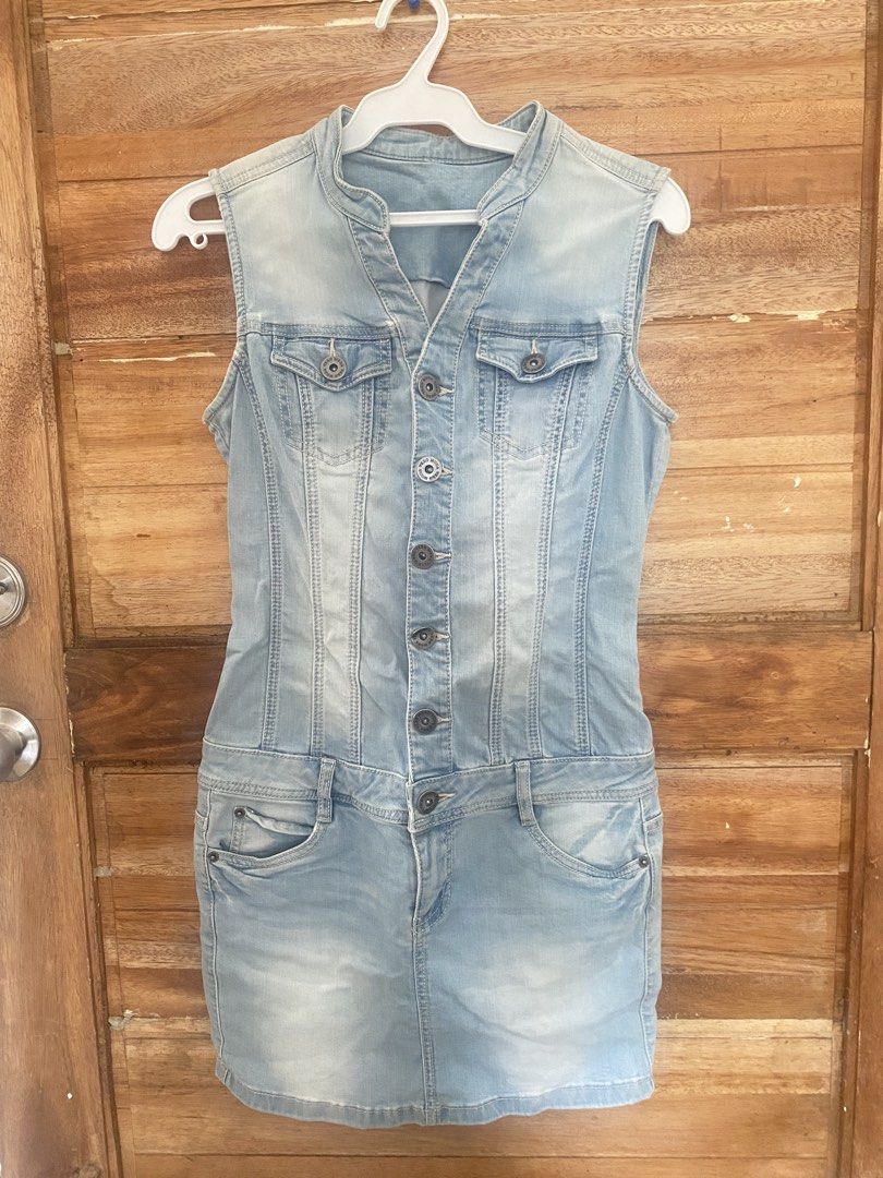 Denim Dress (Category: Dresses) located in Maramag. Submitted by 88forke (Listing ID 1467436683, Image 1). Description: .