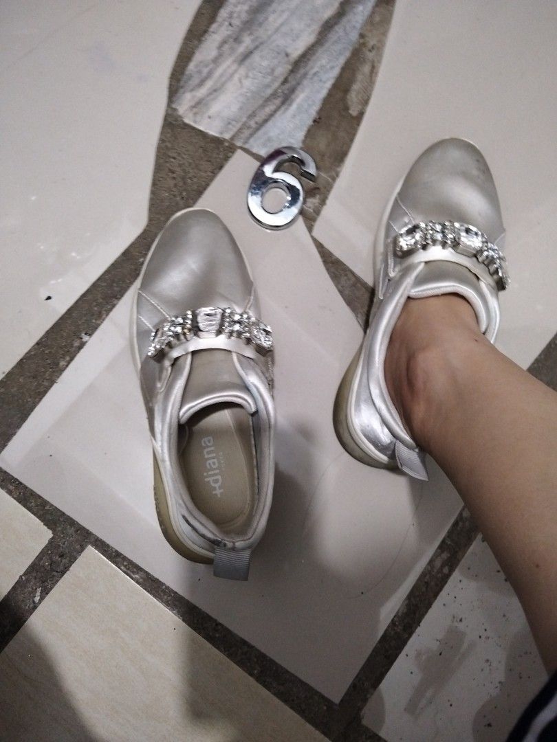 Diana (Category: Sneakers) located in El Salvador. Submitted by francheskaukayukay (Listing ID 1467419098, Image 3). Description: .