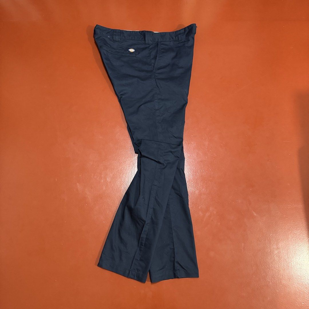 DICKIES CHINO PANTS (Category: Chinos) located in Pasig City. Submitted by buzzthrifty (Listing ID 1467546080, Image 3). Description: SIZE 26-38WAIST 42"LENGTH 8"HEM EXCELLENT CONDITION MINIMAL WASH LANG MALIIT LAST PIC .