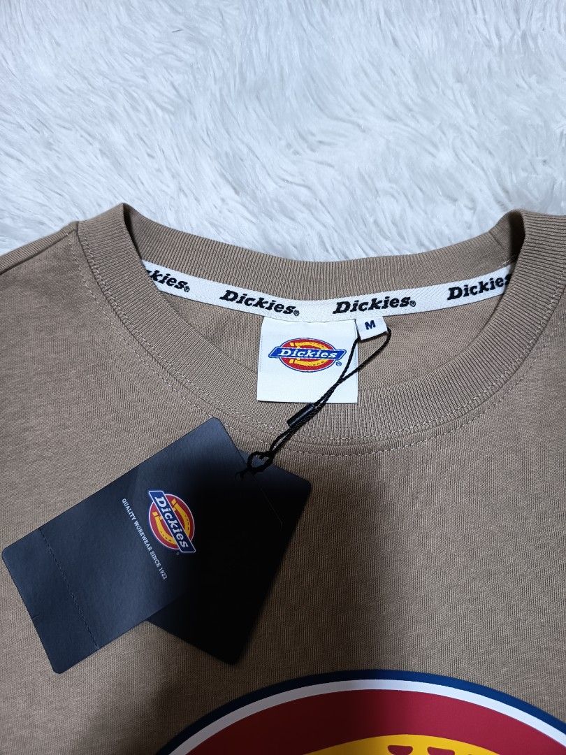 Dickies Khaki Tshirt (Category: Tshirts & Polo Shirts ) located in Pasay City. Submitted by ODDXX (Listing ID 1467447380, Image 3). Description: Dickies Tshirt Khaki Brandnew! Medium on Tag Actual dimes 20 x 28 750 only +SF!.