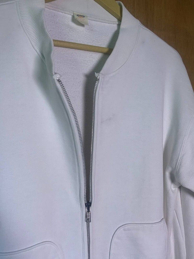 Dickies White Zip-Up Bomber Jacket Size L (Category: Coats, Jackets and Outerwear) located in Digos. Submitted by echooo123 (Listing ID 1467495313, Image 3). Description: Size: Large Dimes: 21x27 Good Condition Need wash only, may dumi DUMIKIT Presentable Unnoticeable Cr: 9.5/10.
