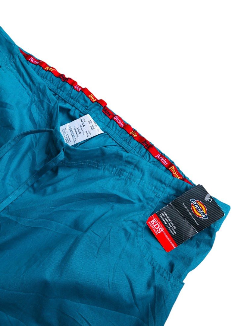 Dickies Woven Pants With Hangtag (Category: Jeans) located in Angeles City. Submitted by wwdrip (Listing ID 1467509508, Image 2). Description: DICKIES WOVEN PANTS WITH HANGTAG♻️ waist : 36-42 length : 42 leg open : 10.5 color rate : 9.8/10 | as new issue : no issue | check details ₱749.